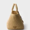 Bolso tote grande de ganchillo con detalles de piel Bolso tote grande de ganchillo con detalles de piel