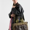 Bolso tote grande de lona y piel Prada Route Bolso tote grande de lona y piel Prada Route