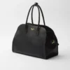 Bolso tote grande de piel con hebillas Bolso tote grande de piel con hebillas