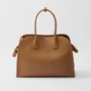 Bolso tote grande de piel con hebillas Bolso tote grande de piel con hebillas