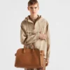Bolso tote grande de piel con hebillas Bolso tote grande de piel con hebillas