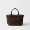 Bolso tote mediano acolchado de Re-Nylon y piel Bolso tote mediano acolchado de Re-Nylon y piel