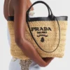 Bolso tote mediano de ganchillo y cuero Bolso tote mediano de ganchillo y cuero