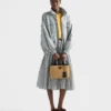 Bolso tote mediano de mimbre y lona Bolso tote mediano de mimbre y lona