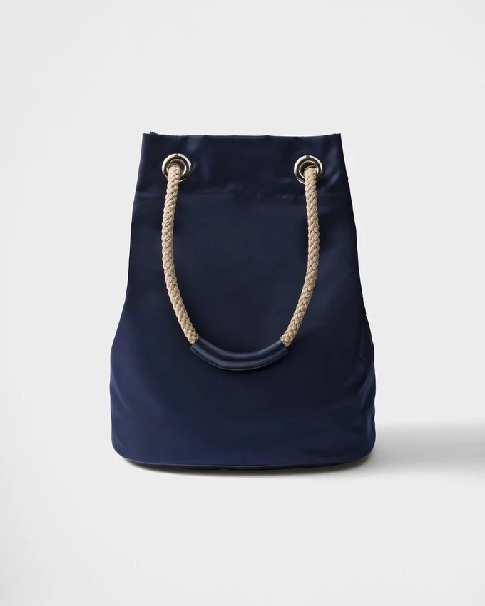 Bolso tote mediano Prada Mariner de Re-Nylon Bolso tote mediano Prada Mariner de Re-Nylon