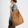 Bolso tote mediano Prada Mariner de Re-Nylon Bolso tote mediano Prada Mariner de Re-Nylon