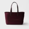 Bolso tote mediano Prada Re-Edition 1978 de Re-Nylon y piel Saffiano Bolso tote mediano Prada Re-Edition 1978 de Re-Nylon y piel Saffiano