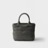 Bolso tote pequeño acolchado de Re-Nylon Bolso tote pequeño acolchado de Re-Nylon