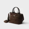 Bolso tote pequeño acolchado de Re-Nylon Bolso tote pequeño acolchado de Re-Nylon