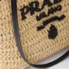 Bolso tote pequeño de ganchillo y piel Bolso tote pequeño de ganchillo y piel