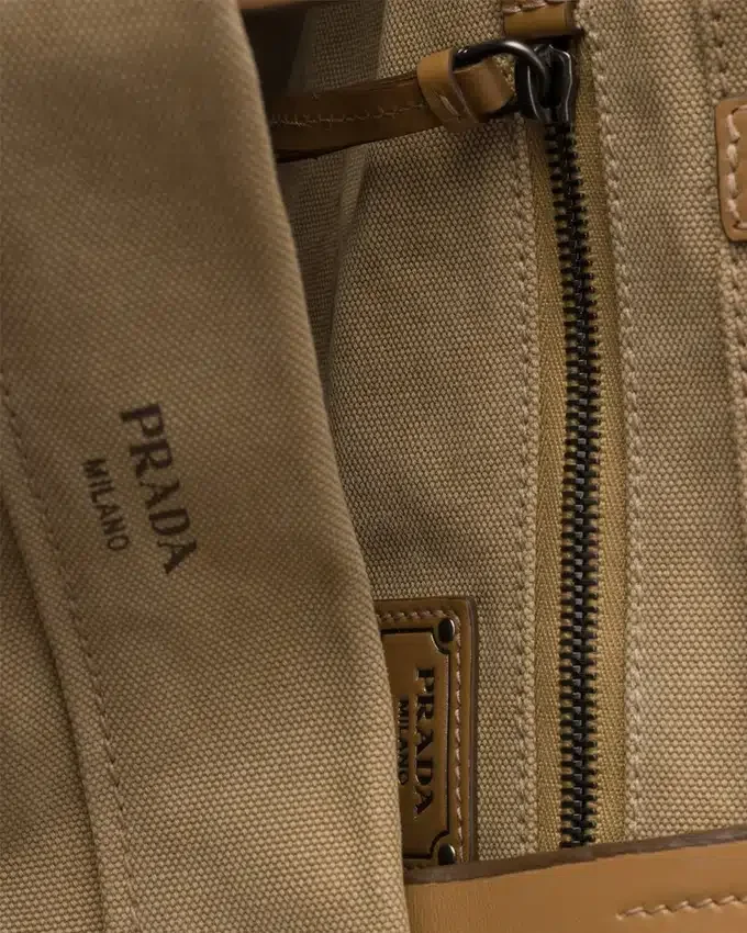 Bolso tote Prada Route de lona y piel Bolso tote Prada Route de lona y piel