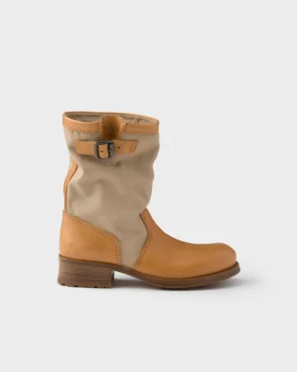 Botas de piel y lona