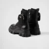 Botas Monolith de piel cepillada y Re-Nylon con bolsillo Botas Monolith de piel cepillada y Re-Nylon con bolsillo