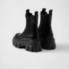 Botines Chelsea de piel cepillada Monolith Botines Chelsea de piel cepillada Monolith