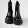 Botines Chelsea de piel cepillada Monolith Botines Chelsea de piel cepillada Monolith