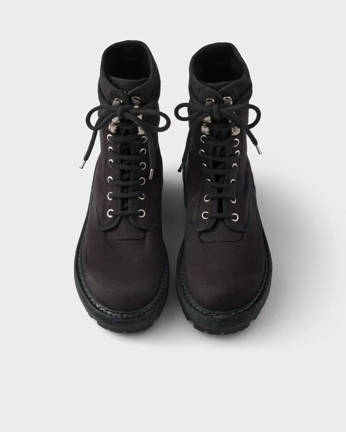 Botines de lona con cordones Botines de lona con cordones