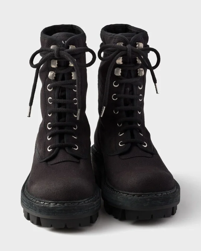 Botines de lona con cordones Botines de lona con cordones