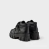 Botines de piel con tachuelas Monolith Botines de piel con tachuelas Monolith