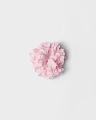 Broche de flor de popelín y metal