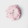 Broche de flor de popelín y metal