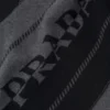 Bufanda pequeña de lana con logotipo en jacquard Bufanda pequeña de lana con logotipo en jacquard