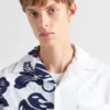 Camisa de manga corta de algodón grueso con estampado a dos tonos Camisa de manga corta de algodón grueso con estampado a dos tonos