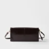 Cartera de piel con correa para el hombro Cartera de piel con correa para el hombro