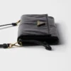 Cartera de piel con correa para el hombro Cartera de piel con correa para el hombro