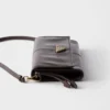 Cartera de piel con correa para el hombro Cartera de piel con correa para el hombro