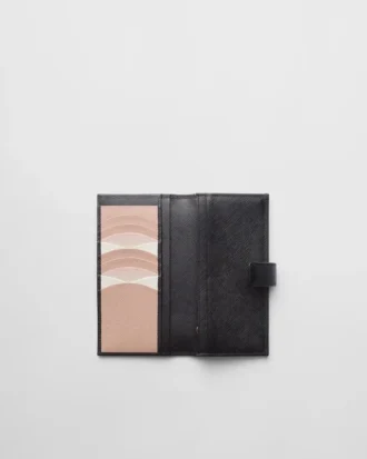 Cartera grande de piel Saffiano