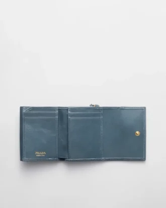 Cartera pequeña de piel