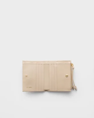 Cartera pequeña de piel