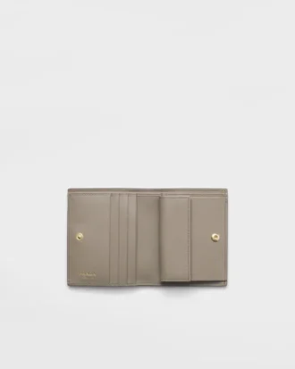 Cartera pequeña de piel