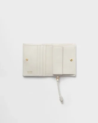 Cartera pequeña de piel