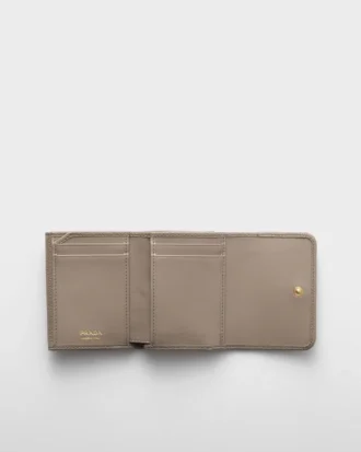 Cartera pequeña de piel