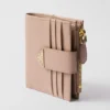 Cartera pequeña de piel Saffiano y lisa Cartera pequeña de piel Saffiano y lisa