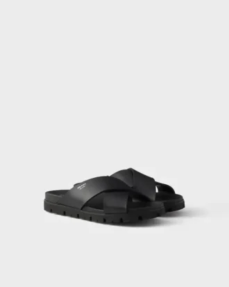 Chanclas de goma entrecruzadas