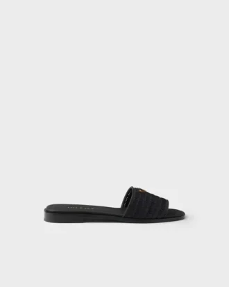 Chanclas de piel con detalles de ganchillo