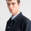 Chaqueta blusón de denim con diseño en zigzag Chaqueta blusón de denim con diseño en zigzag
