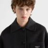 Chaqueta cabán de doble cashwool con botonadura sencilla Chaqueta cabán de doble cashwool con botonadura sencilla