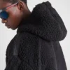 Chaqueta con capucha de forro polar reciclado Chaqueta con capucha de forro polar reciclado