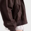 Chaqueta con capucha y costuras en relieve Chaqueta con capucha y costuras en relieve