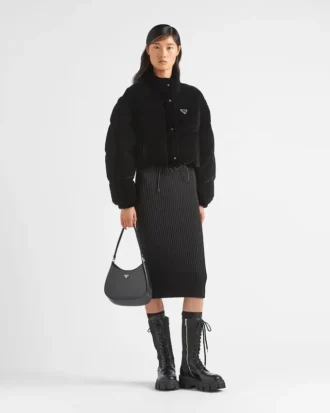 Chaqueta corta convertible de terciopelo y plumón
