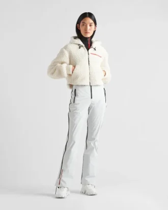 Chaqueta corta de doble forro polar