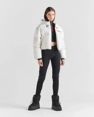 Chaqueta corta técnica de plumón con Re-Nylon