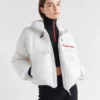 Chaqueta corta técnica de plumón con Re-Nylon