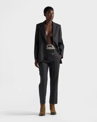 Chaqueta de gabardina de botonadura sencilla