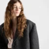 Chaqueta de lana con diseño en chevron y corte de una sola botonadura Chaqueta de lana con diseño en chevron y corte de una sola botonadura