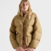 Chaqueta de plumón de tejido técnico de peso medio Chaqueta de plumón de tejido técnico de peso medio
