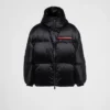 Chaqueta de plumón técnica oversize de Re-Nylon